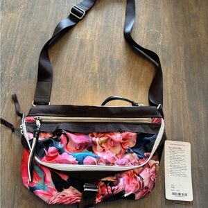 Lululemon Go Lightly Bag SEGA Secret Garden